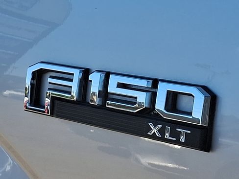 Used 2015 Ford F150 XLT w/ Equipment Group 302A Luxury AWD/4WD image 31