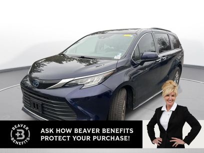 Used 2022 Toyota Sienna XLE