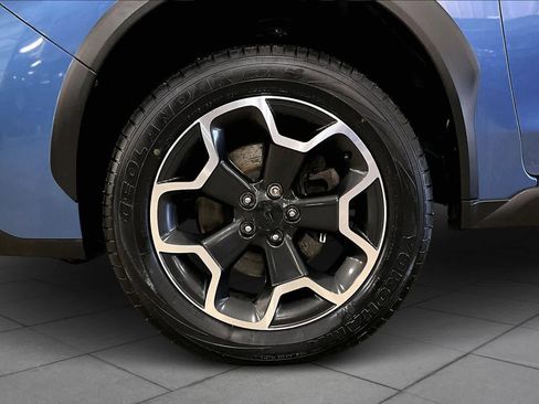 Used 2015 Subaru Crosstrek 2.0i Premium image 11