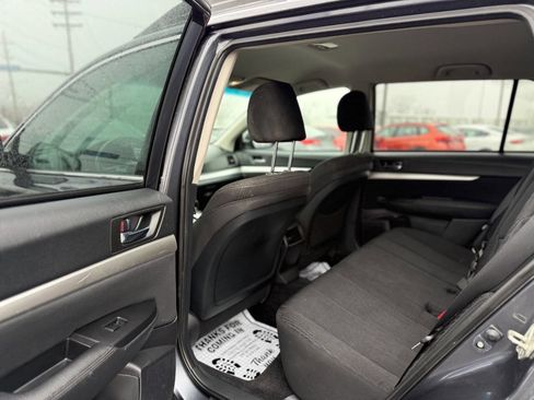 Used 2011 Subaru Outback 2.5i Premium w/ All-Weather Pkg image 9