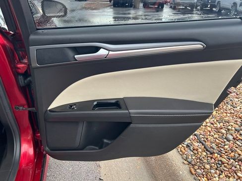Used 2014 Ford Fusion Titanium FWD image 23