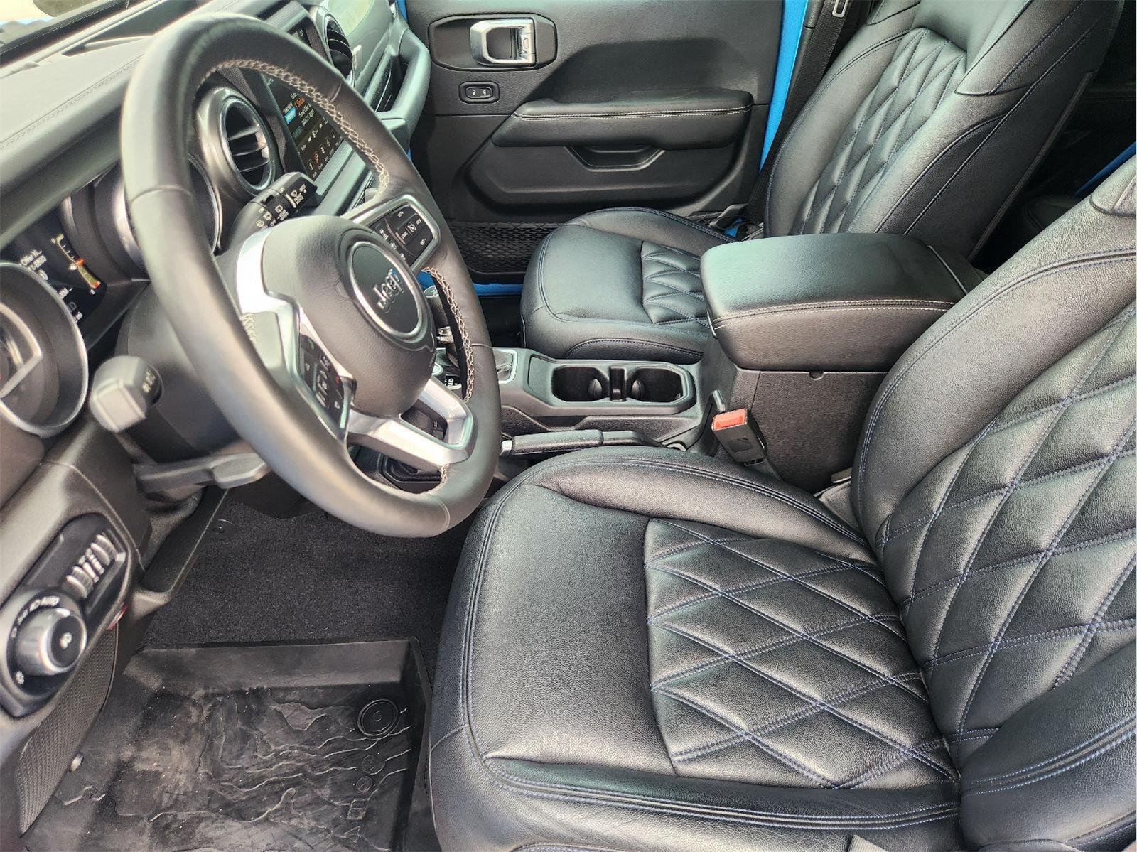 Used 2019 Jeep Wrangler Unlimited Sahara AWD/4WD image 13