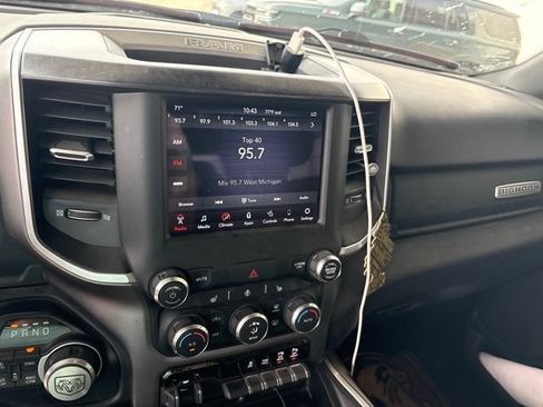 Used 2020 RAM 1500 Big Horn AWD/4WD image 18