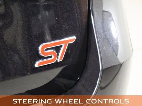 Used 2023 Ford Explorer ST w/ Equipment Group 401A image 9