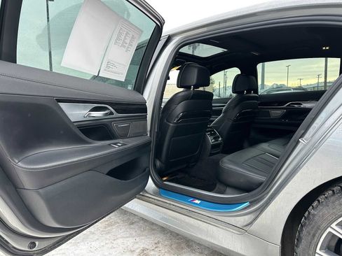 Used 2020 BMW 750i xDrive w/ M Sport Package image 15
