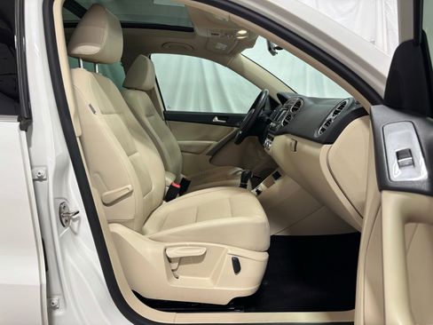 Used 2014 Volkswagen Tiguan SEL image 15