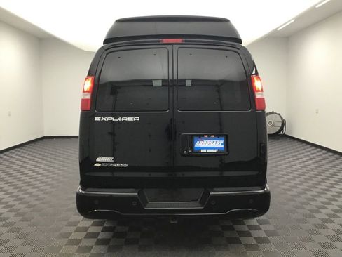 Used 2020 Chevrolet Express 2500 w/ Enhanced Convenience Package image 4