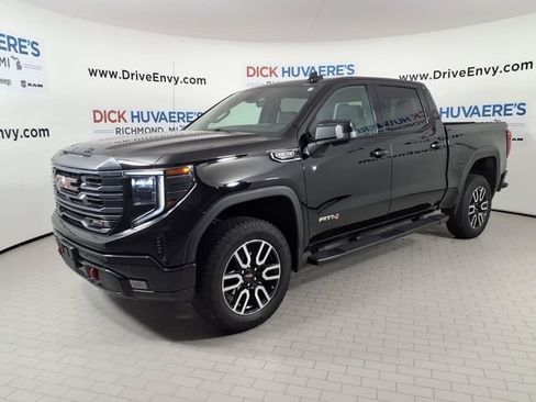 Used 2024 GMC Sierra 1500 AT4 w/ Technology Package AWD/4WD image 1