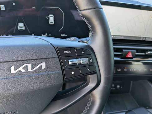Certified 2026 Kia Sportage SX FWD image 33