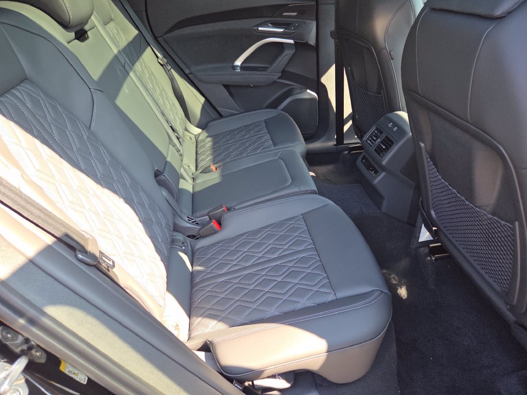 New 2026 Audi SQ5 Prestige AWD/4WD image 13
