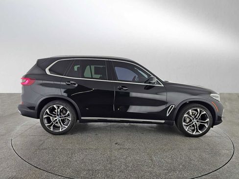 Used 2023 BMW X5 sDrive40i w/ Premium Package image 2