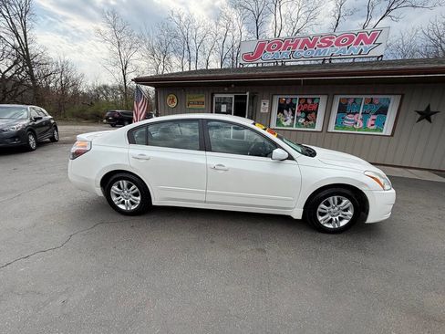 Used 2012 Nissan Altima 2.5 S w/ 20th Anniversary Pkg image 2