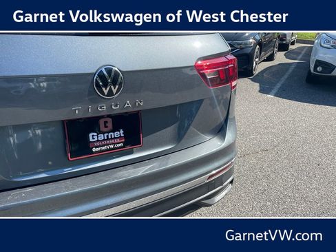 Certified 2023 Volkswagen Tiguan SE FWD image 14