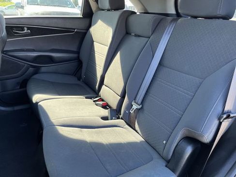 Used 2016 Kia Sorento FWD w/ LX Convenience Package image 24