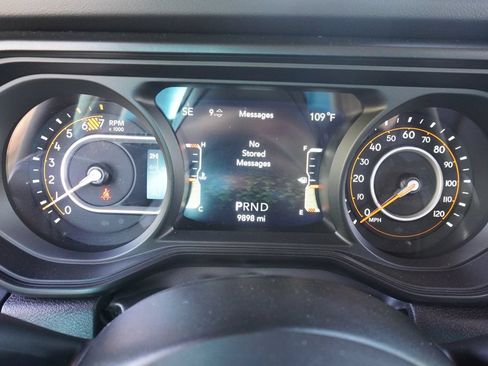 Used 2025 Jeep Wrangler Unlimited Rubicon AWD/4WD image 21