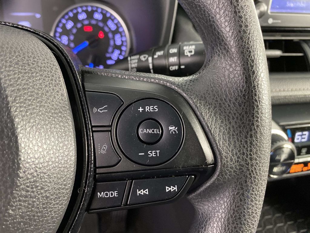Used 2020 Toyota RAV4 XLE w/ Convenience Package AWD/4WD image 15