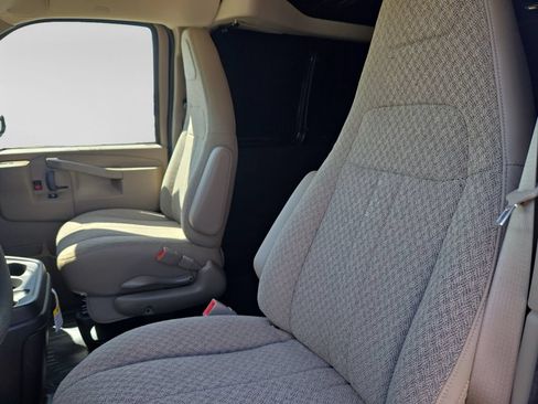 New 2026 GMC Savana 2500 w/ Driver Convenience Package RWD image 20