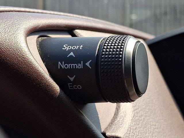 Used 2019 Lexus ES 350 w/ Premium Package FWD image 25