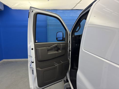 Used 2024 Chevrolet Express 2500 w/ Driver Convenience Package image 9
