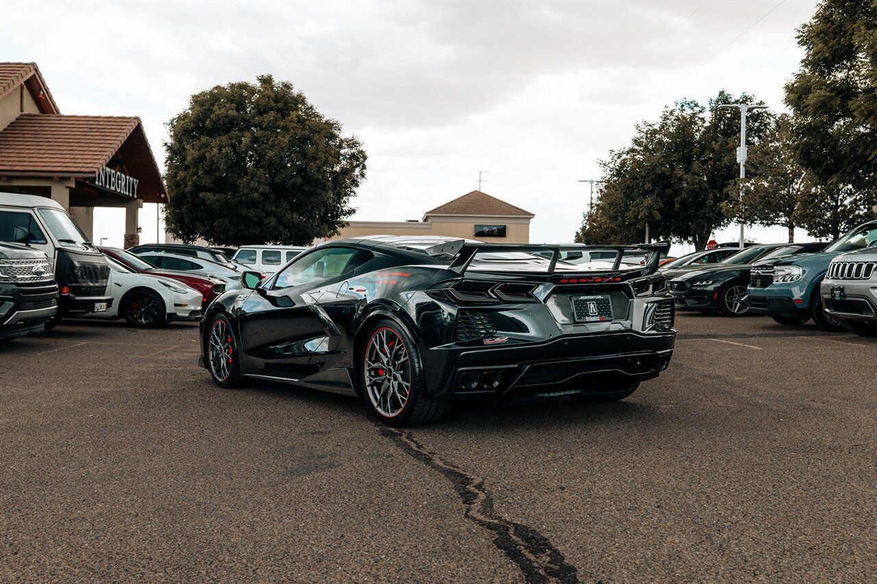 Used 2023 Chevrolet Corvette Stingray Premium Cpe w/ Z51 Performance Package RWD image 5