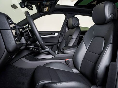 New 2026 Porsche Cayenne image 5