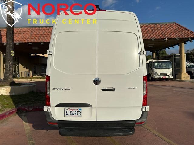 Used 2020 Freightliner Sprinter 2500 RWD image 7