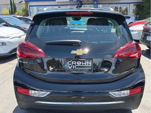 Used 2020 Chevrolet Bolt Premier w/ Infotainment Package FWD image 21