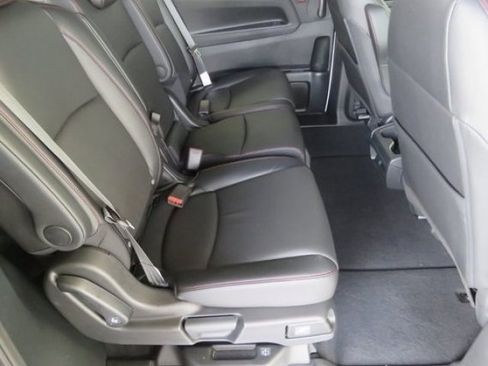 Used 2023 Honda Odyssey Sport image 19