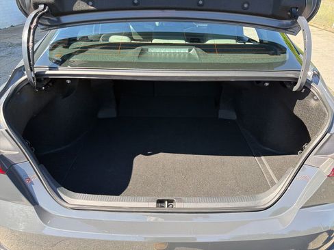 Used 2025 Toyota Camry SE AWD/4WD image 17