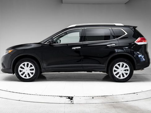 Used 2016 Nissan Rogue S w/ Appearance Package AWD/4WD image 2