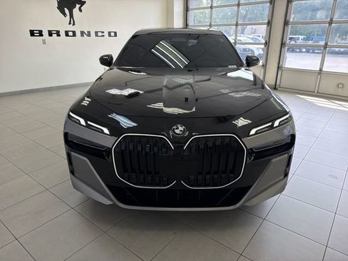 Used 2024 BMW 740i RWD image 5