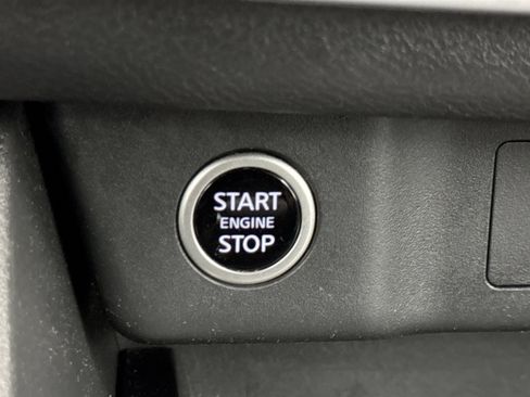 Used 2023 Nissan Rogue S AWD/4WD image 18