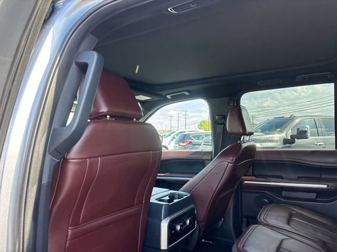 Used 2024 Ford Expedition Limited AWD/4WD image 28