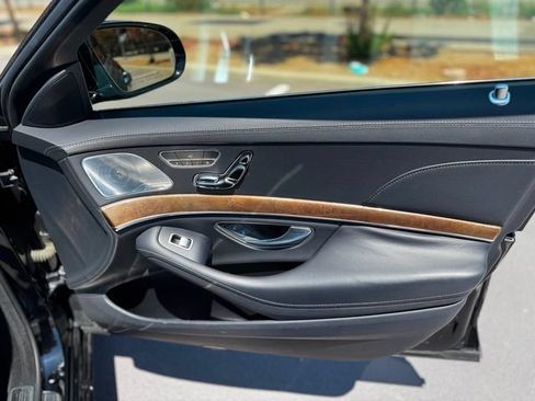 Used 2015 Mercedes-Benz S 550 Sedan image 40