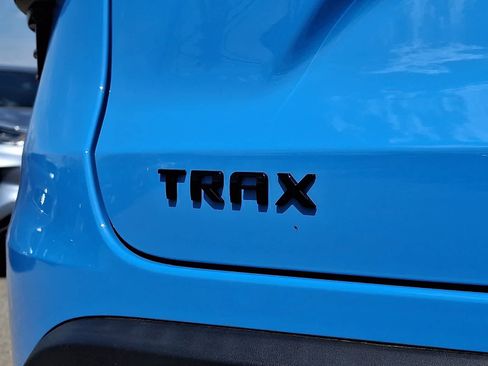 Used 2024 Chevrolet Trax RS w/ Driver Confidence Package FWD image 31