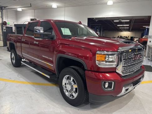 Used 2018 GMC Sierra 2500 Denali w/ Duramax Plus Package image 4