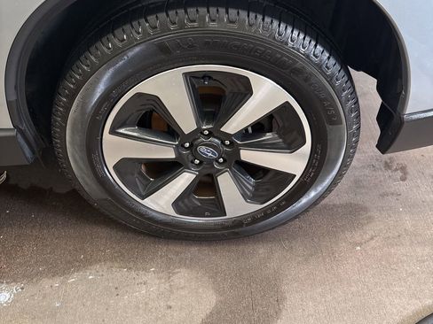 Used 2018 Subaru Forester 2.5i Limited image 2