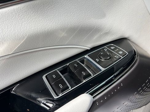 Used 2025 Cadillac Lyriq Sport AWD/4WD image 57