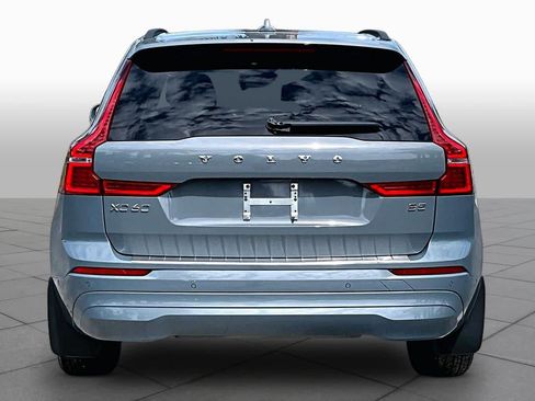 Used 2022 Volvo XC60 B5 Momentum w/ Advanced Package FWD image 5