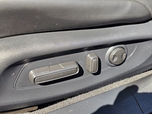 Used 2024 Honda Accord Touring image 4