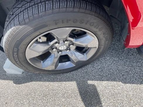 Used 2022 RAM 1500 Big Horn AWD/4WD image 11