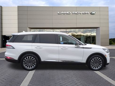 Used 2023 Lincoln Aviator Reserve image 4