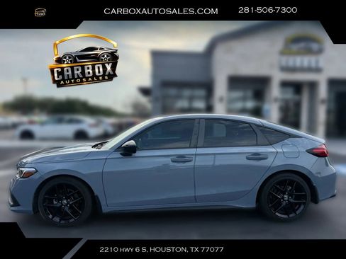 Used 2024 Honda Civic Sport image 2