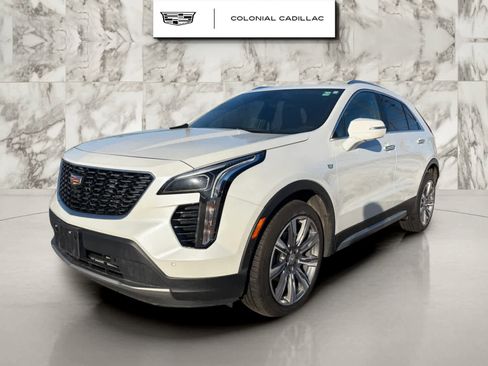 Used 2023 Cadillac XT4 Premium Luxury image 1