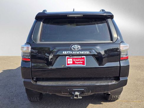 Certified 2019 Toyota 4Runner SR5 AWD/4WD image 4