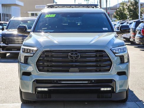 Used 2025 Toyota Sequoia Platinum image 2