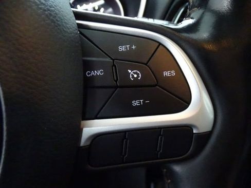 Used 2020 Jeep Compass Limited AWD/4WD image 8