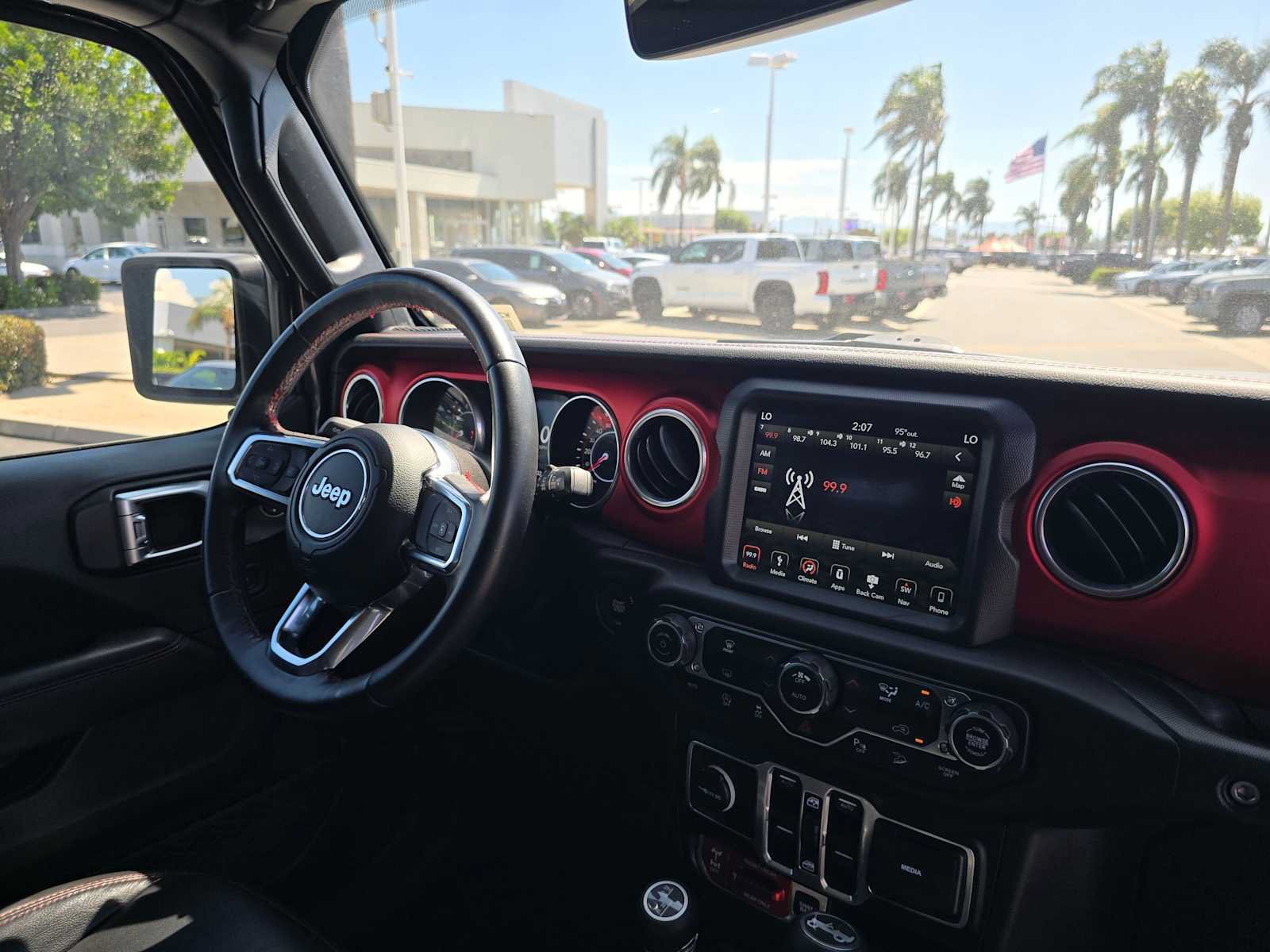 Used 2018 Jeep Wrangler Unlimited Rubicon AWD/4WD image 11
