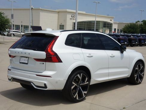 New 2026 Volvo XC60 B5 Ultra w/ Protection Package Premier image 4