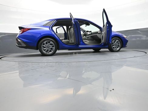 Certified 2024 Hyundai Elantra SEL FWD image 48